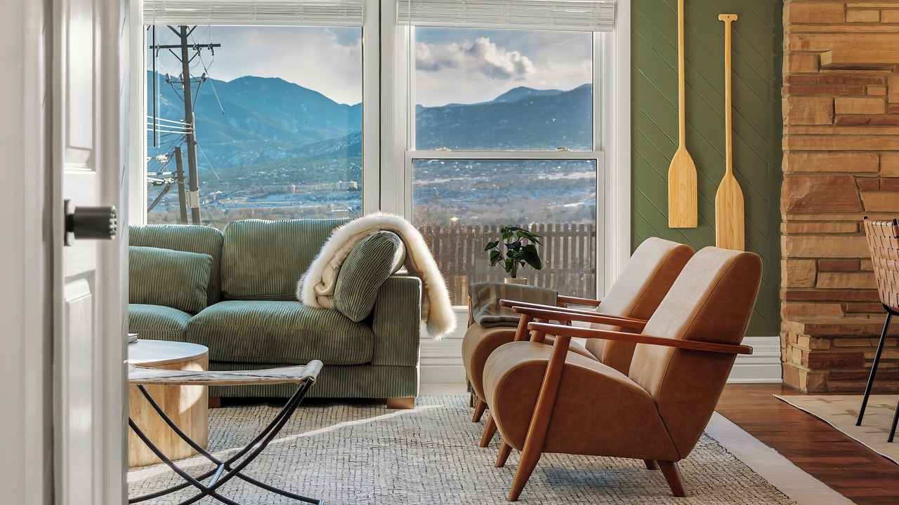 Photo of Livingroom in West Colorado Springs