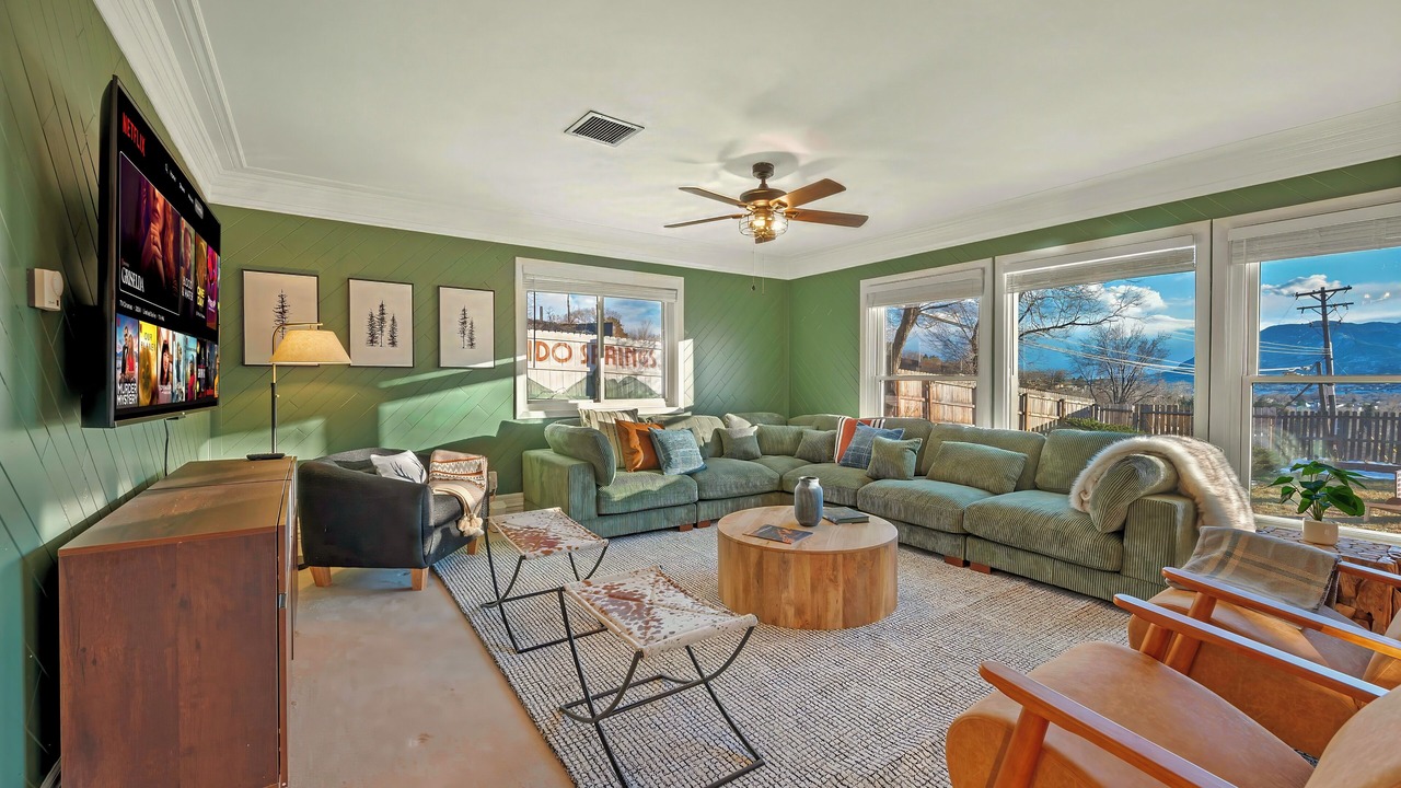 Photo of Livingroom in West Colorado Springs