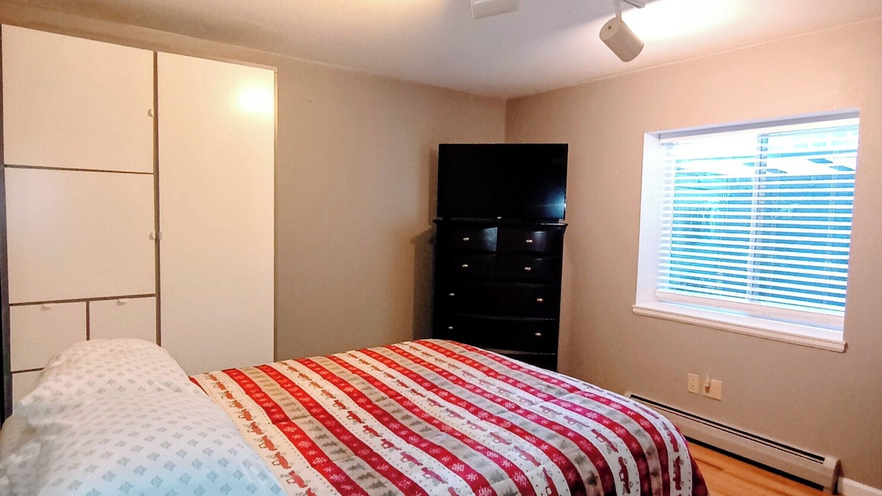 Photo of Bedroom in Gleneagle