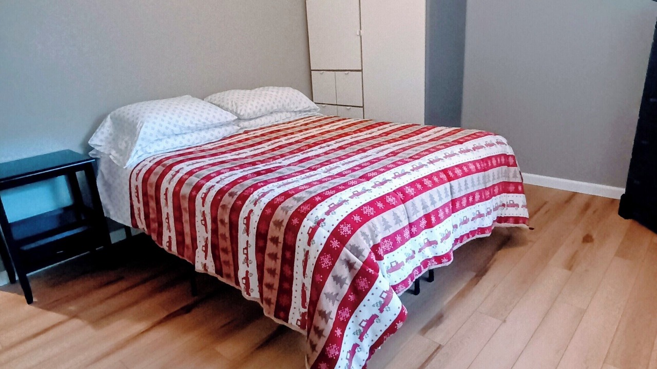 Photo of Bedroom in Gleneagle