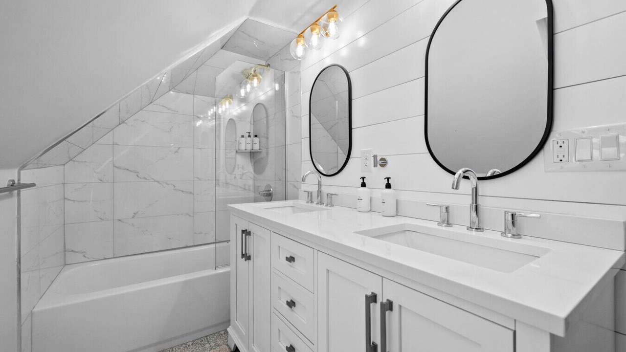 Photo of Bathroom in Speer