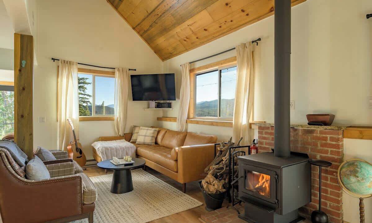 Photo of Livingroom in Saint Mary's