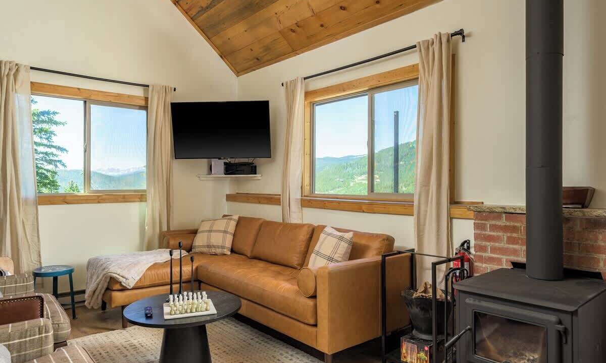 Photo of Livingroom in Saint Mary's