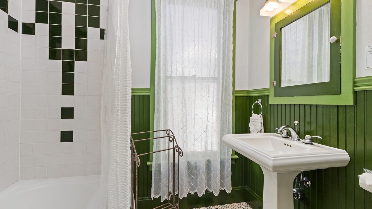Photo of Bathroom in City Park