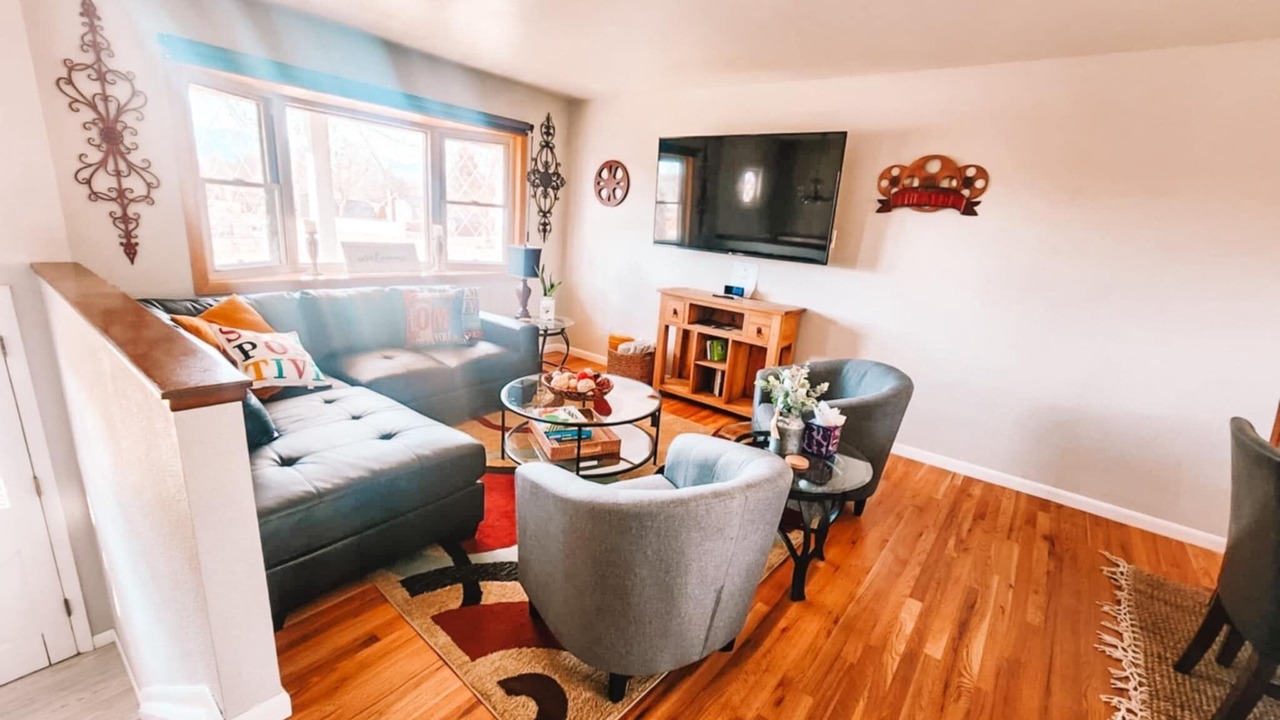 Photo of Livingroom in Security-Widefield