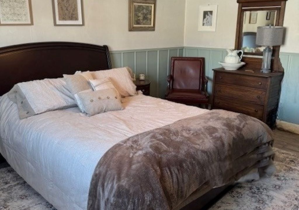 Photo of Bedroom in Twin Lakes