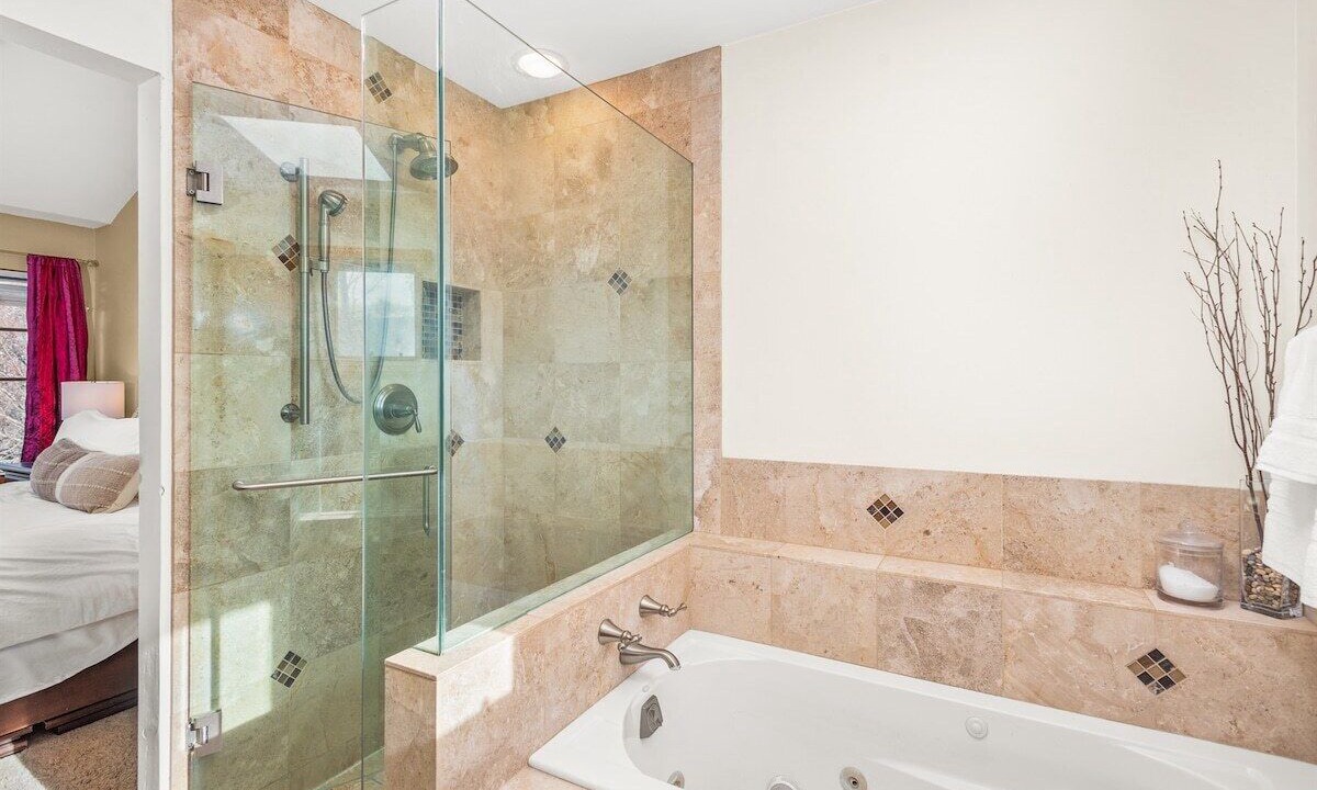 Photo of Bathroom in El Jebel