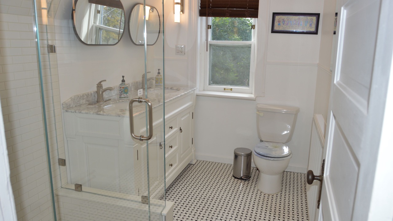 Photo of Bathroom in Washington Park West