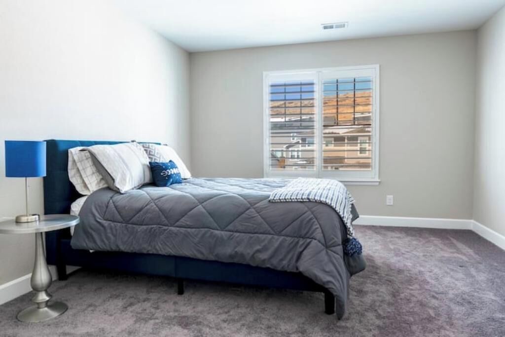 Photo of Bedroom in Castle Rock