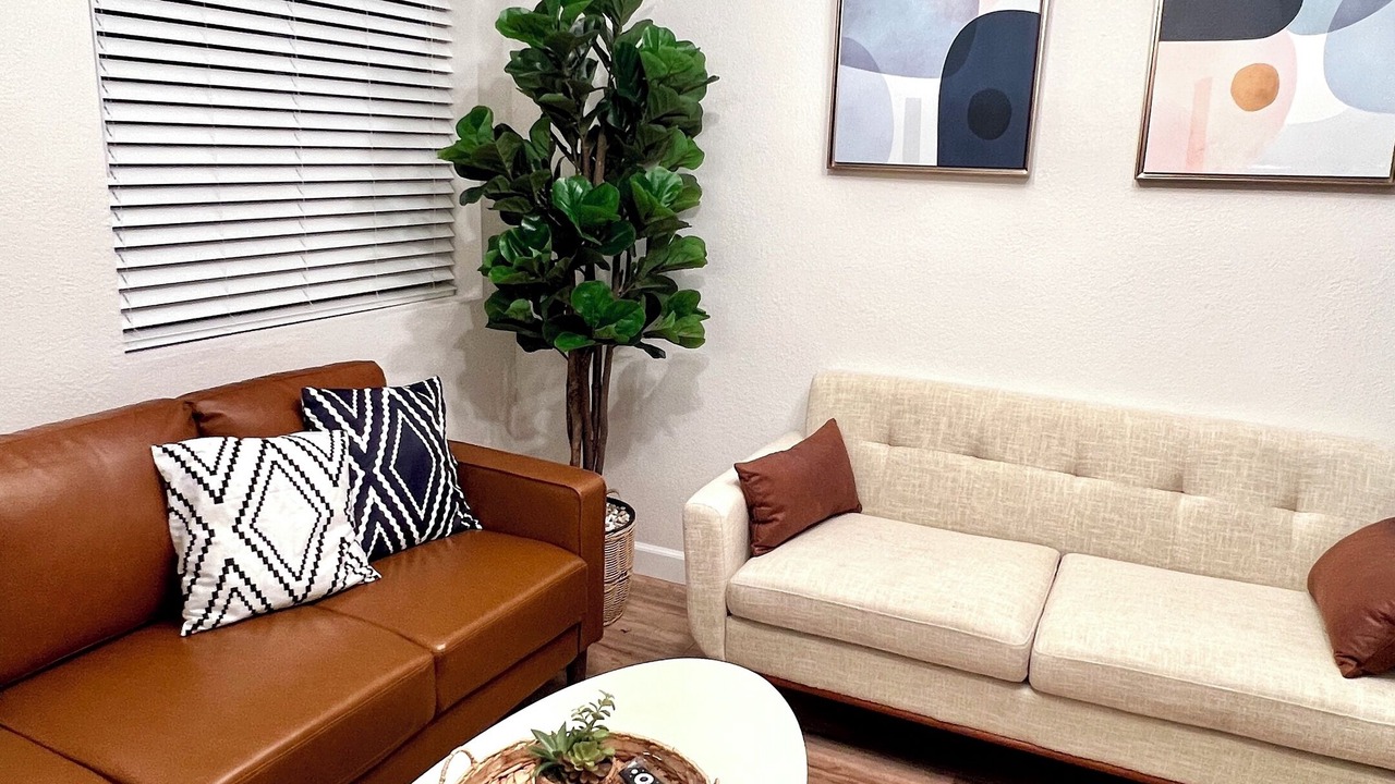 Photo of Livingroom in Dam East - West