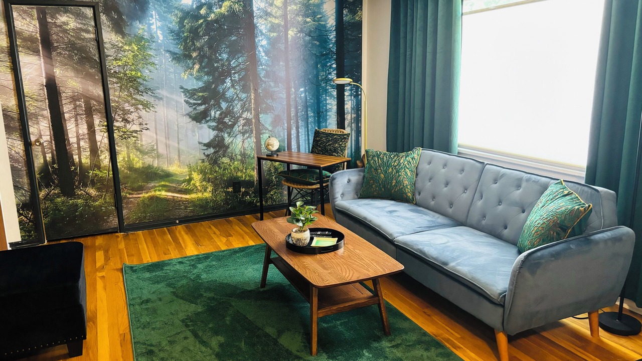 Photo of Livingroom in Delmar Parkway