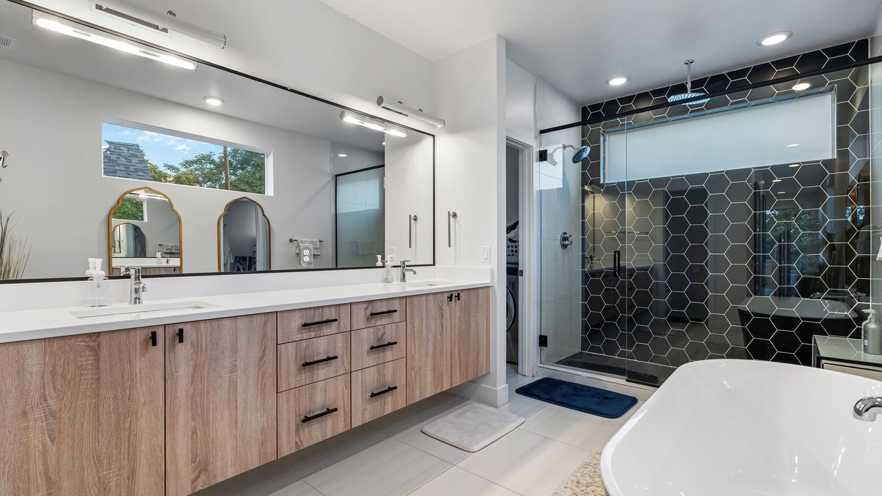 Photo of Bathroom in Highland