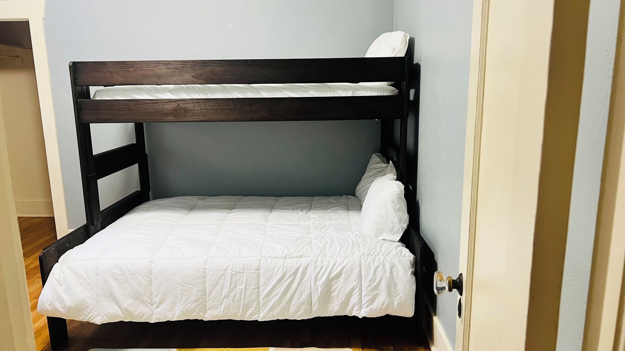 Photo of Bedroom in Louisville