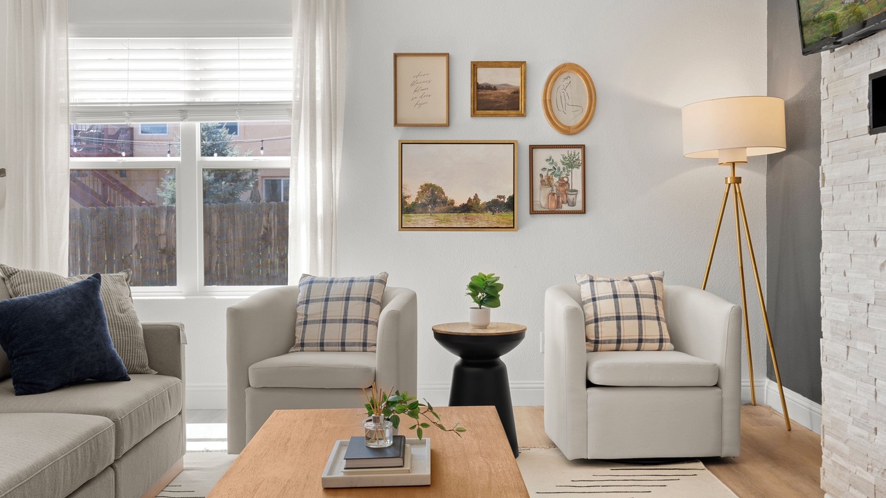 Photo of Livingroom in Security-Widefield