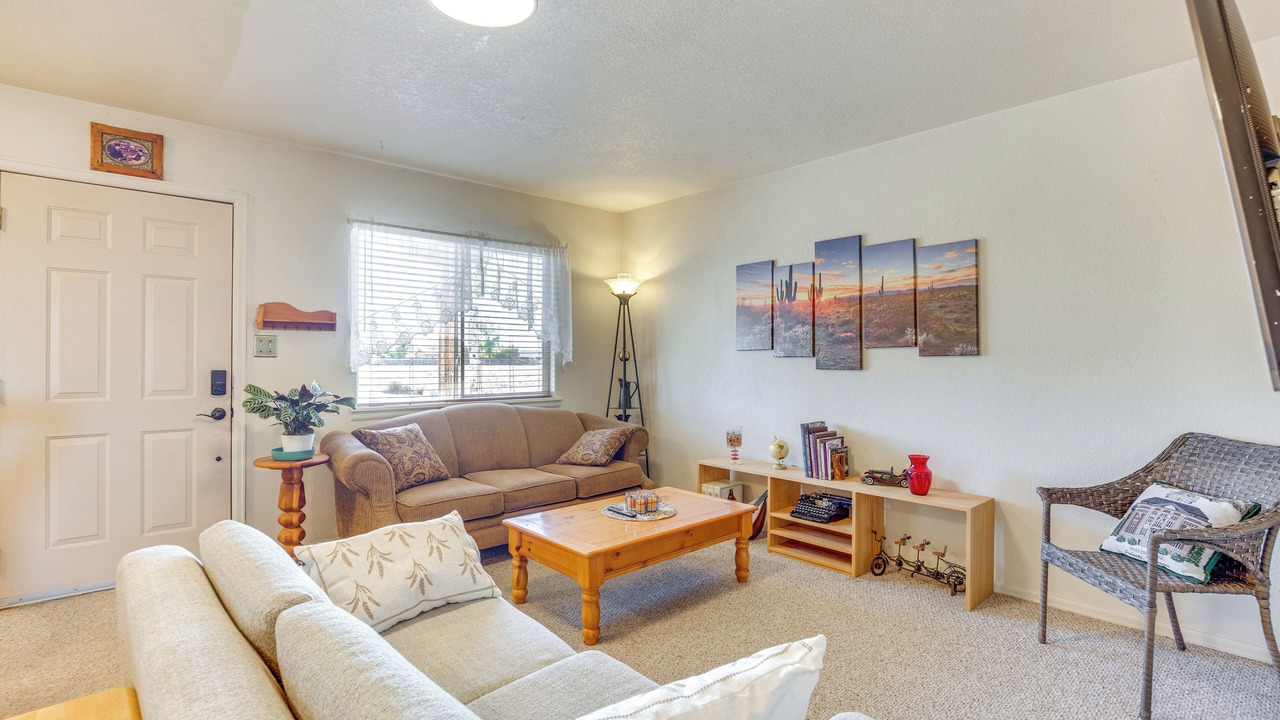 Photo of Livingroom in Pueblo West