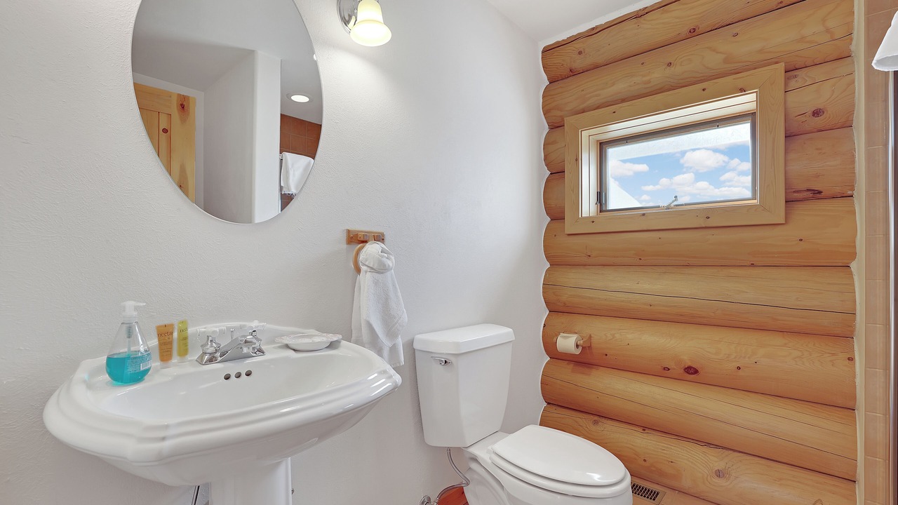 Photo of Bathroom in Three Peaks