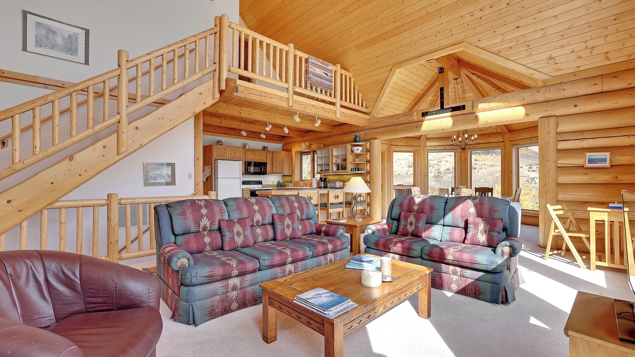 Photo of Livingroom in Three Peaks