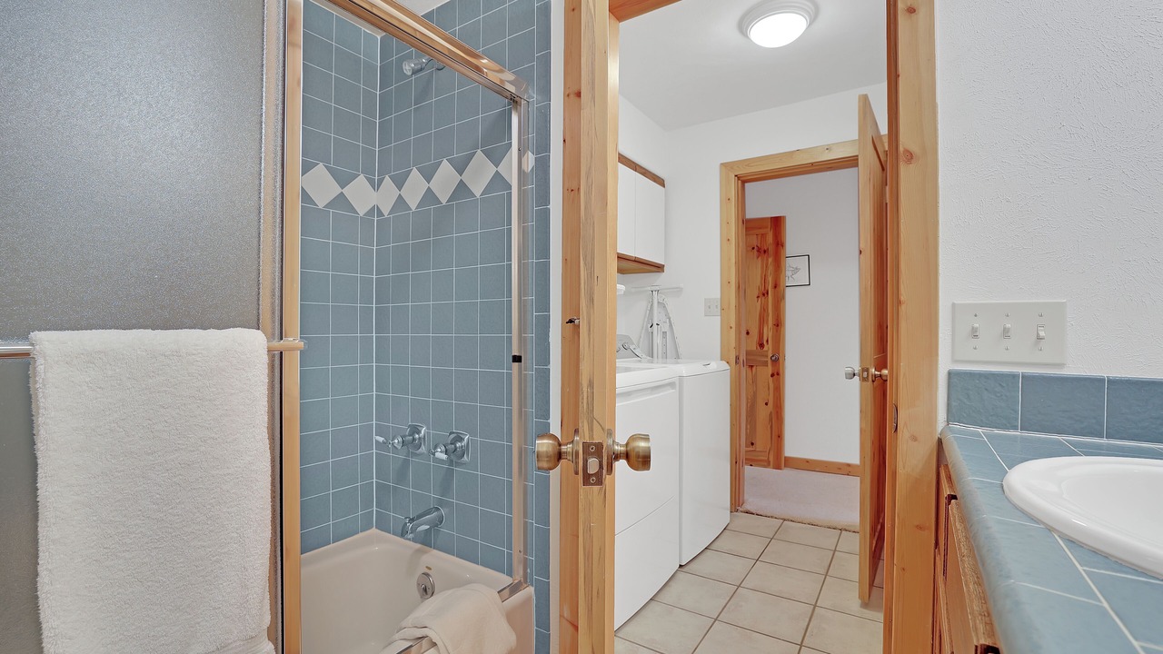 Photo of Bathroom in Three Peaks