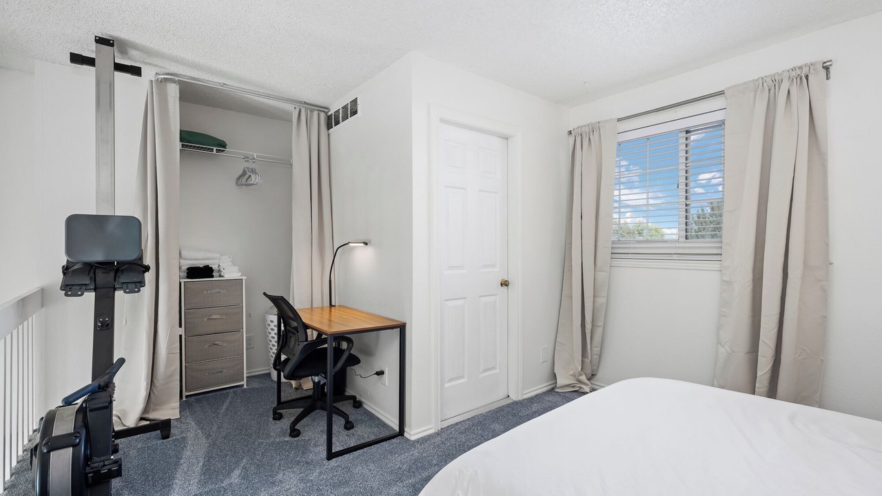 Photo of Bedroom in Columbine Valley