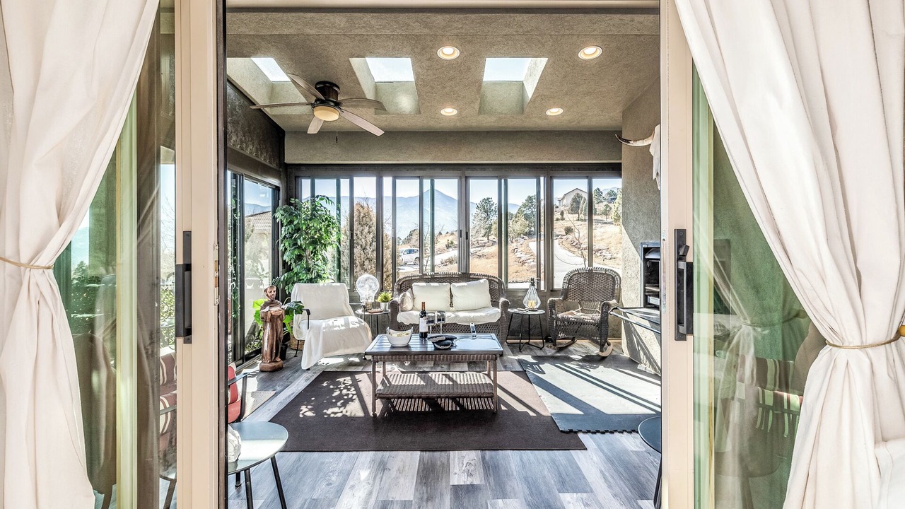 Photo of Livingroom in West Colorado Springs