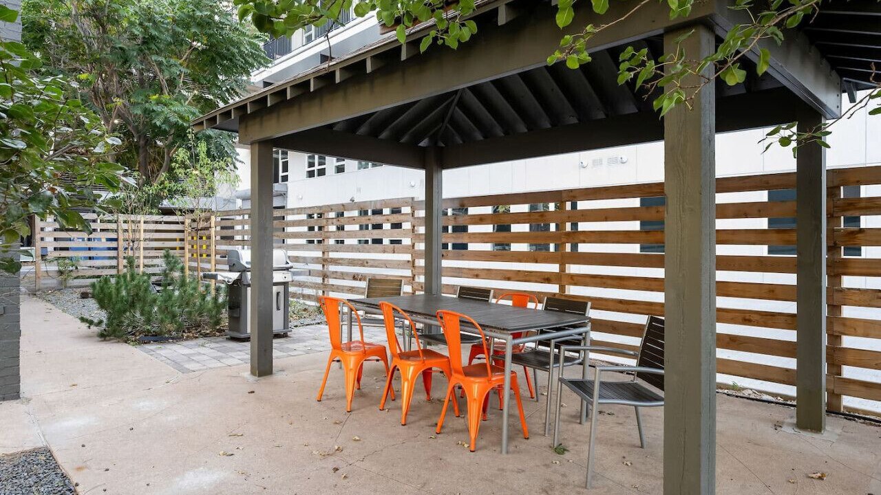 Photo of Outdoor in Englewood