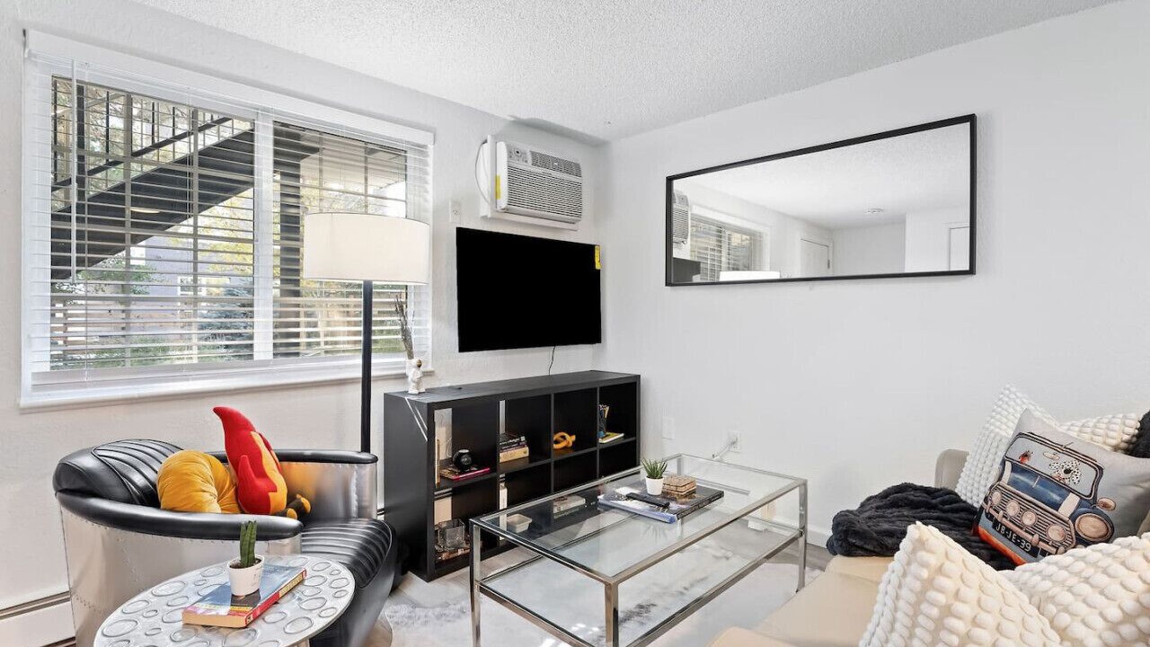 Photo of Livingroom in Englewood