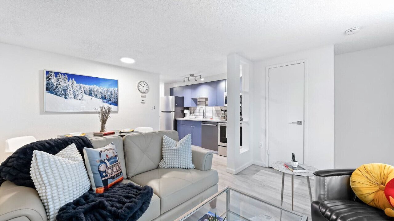Photo of Livingroom in Englewood