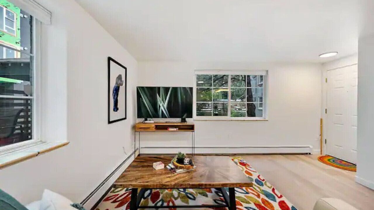 Photo of Livingroom in Englewood