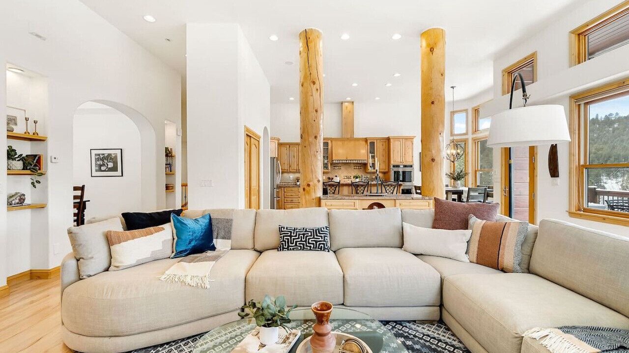 Photo of Livingroom in Bailey