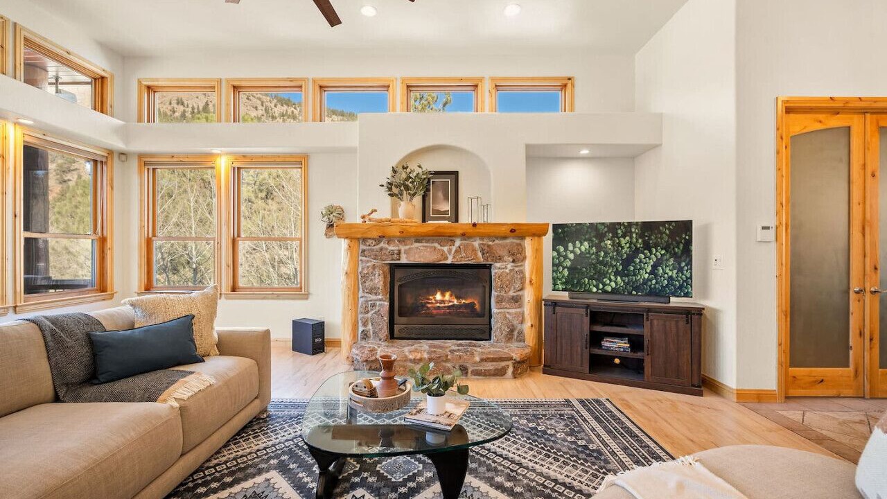 Photo of Livingroom in Bailey