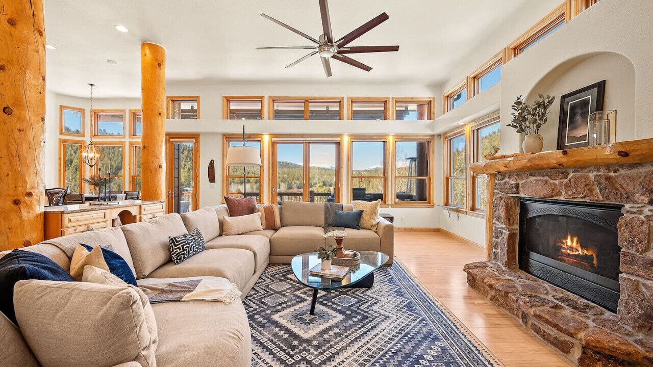 Photo of Livingroom in Bailey