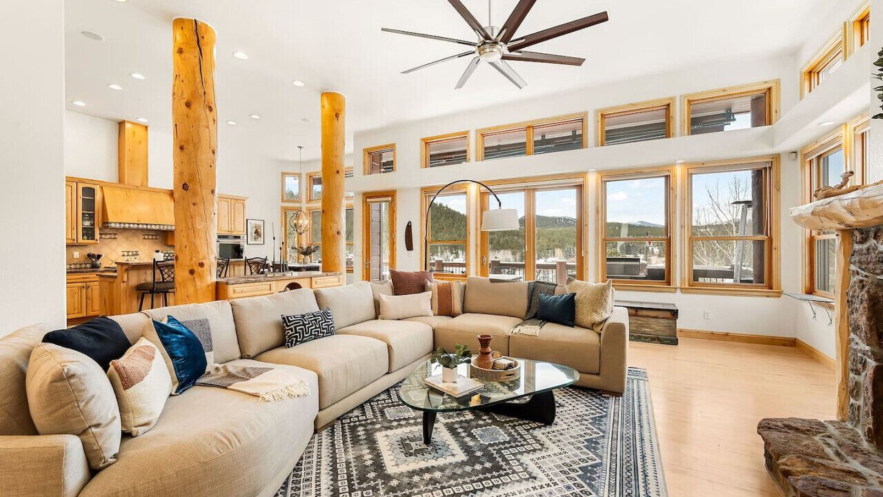 Photo of Livingroom in Bailey