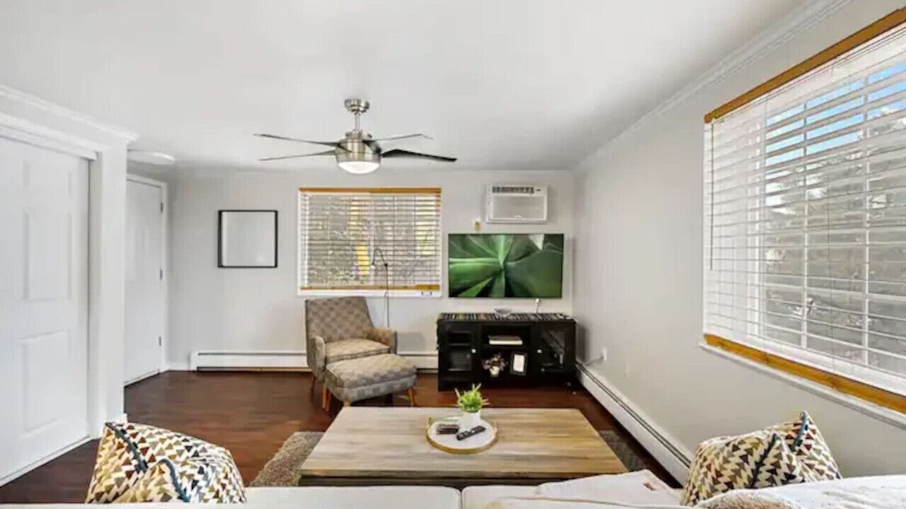 Photo of Livingroom in Englewood