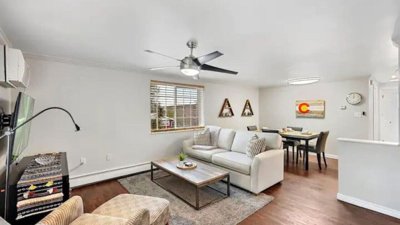 Photo of Livingroom in Englewood
