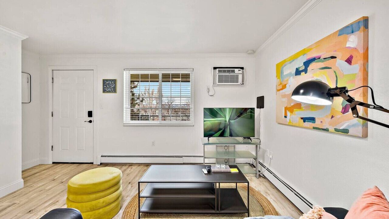 Photo of Livingroom in Englewood