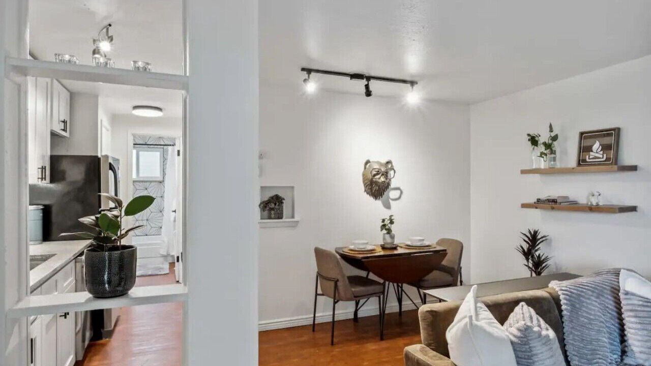 Photo of Livingroom in Englewood