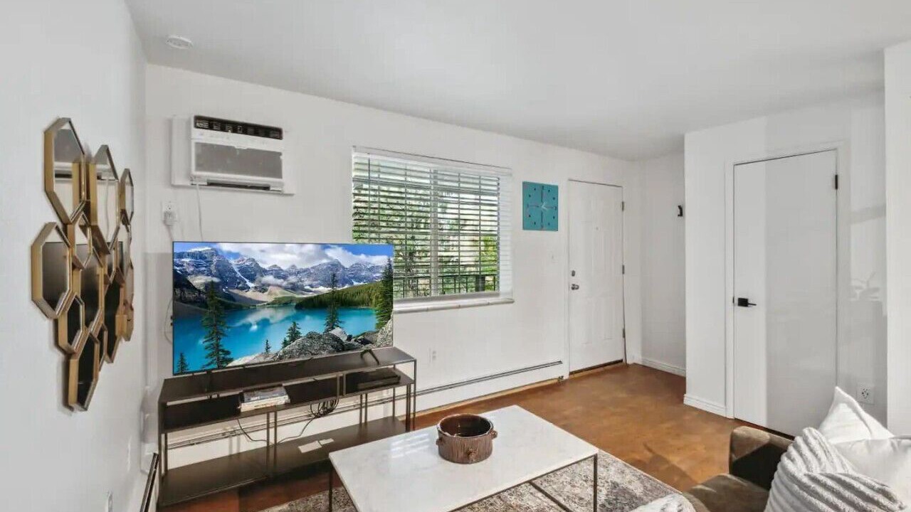 Photo of Livingroom in Englewood