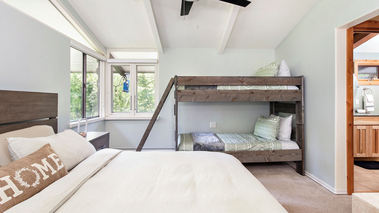 Photo of Bedroom in Glenwood Springs