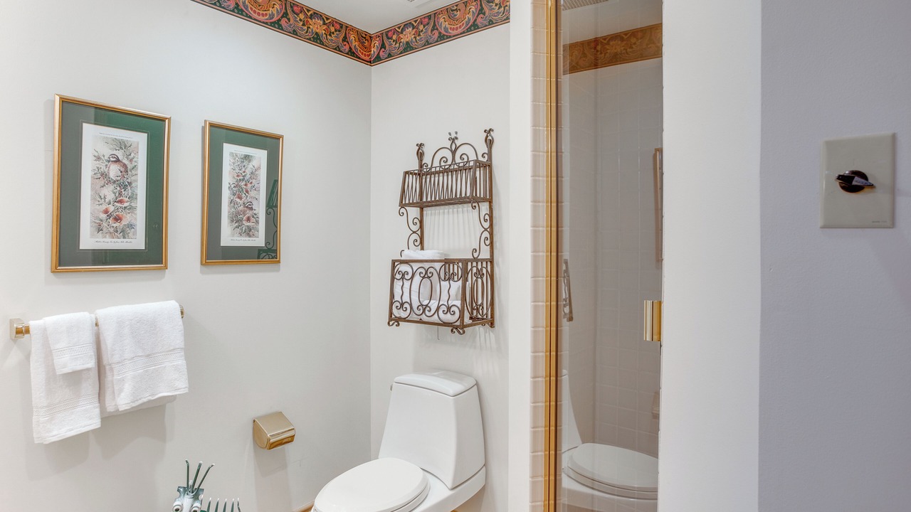 Photo of Bathroom in Highlands Townhomes