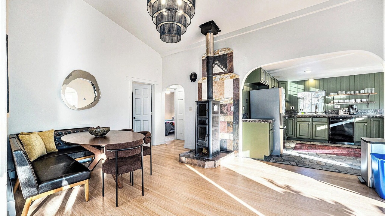 Photo of Livingroom in Bailey