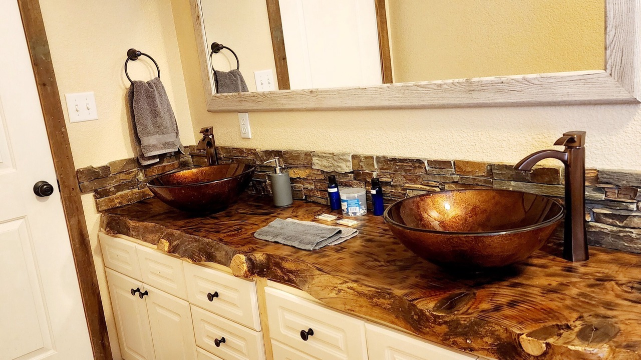 Photo of Bathroom in Crowley County