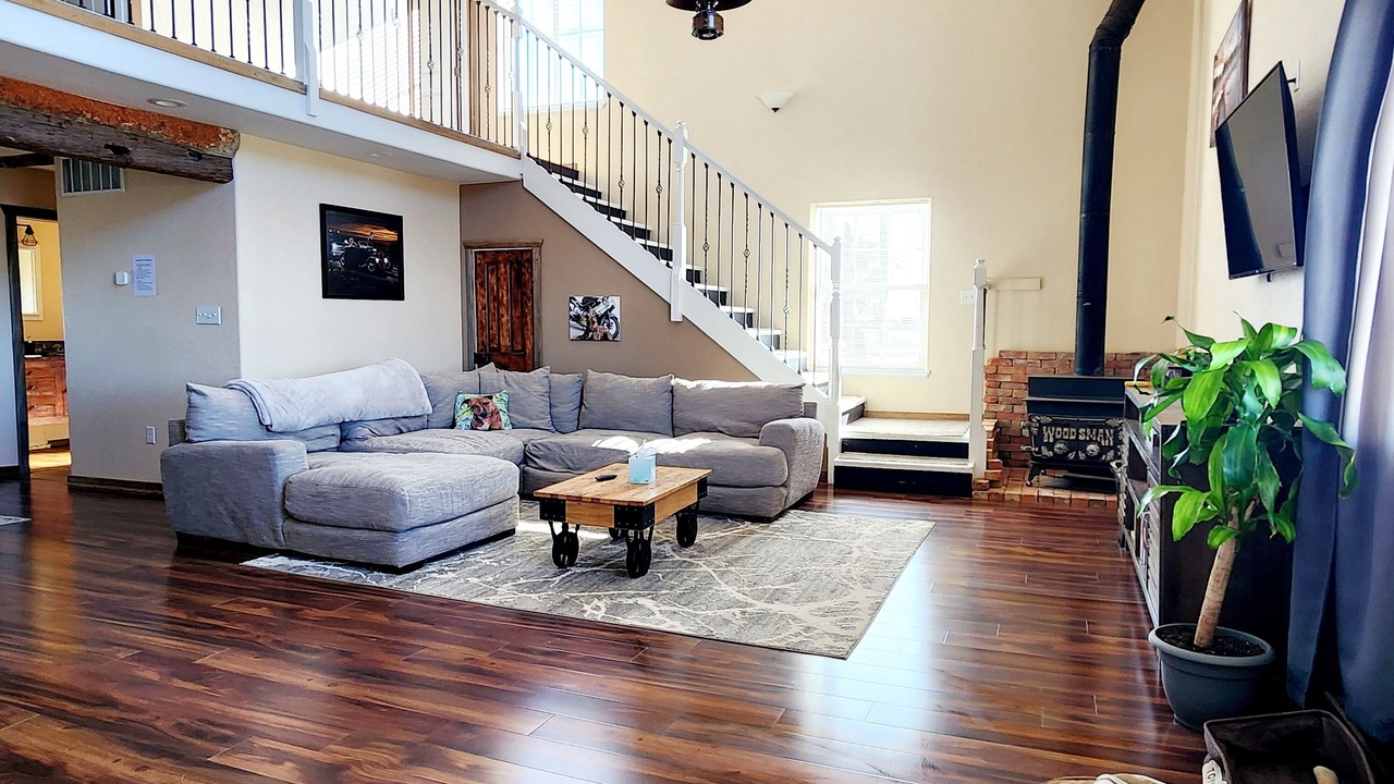 Photo of Livingroom in Crowley County
