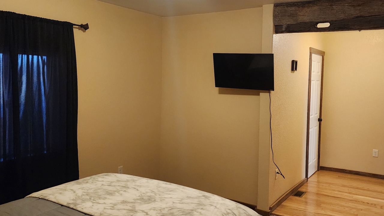 Photo of Bedroom in Crowley County