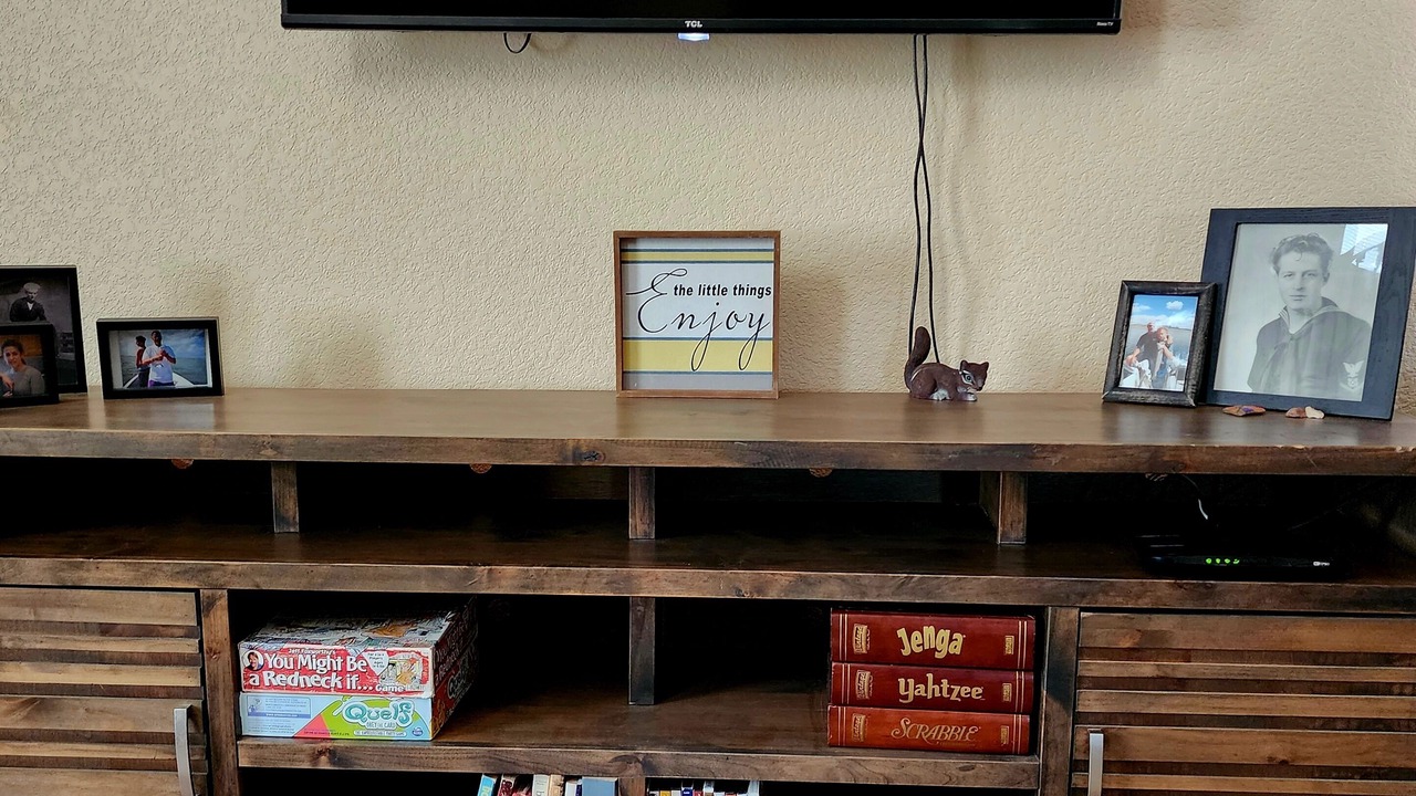 Photo of Bedroom in Crowley County