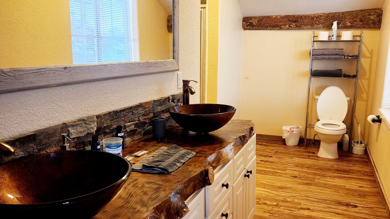 Photo of Bathroom in Crowley County