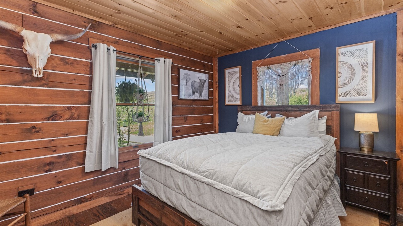 Photo of Bedroom in Burns