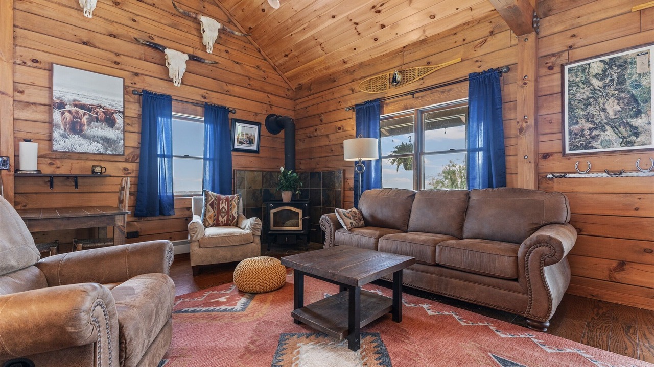 Photo of Livingroom in Burns