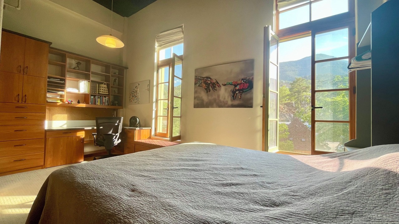 Photo of Bedroom in Manitou Springs Historic District