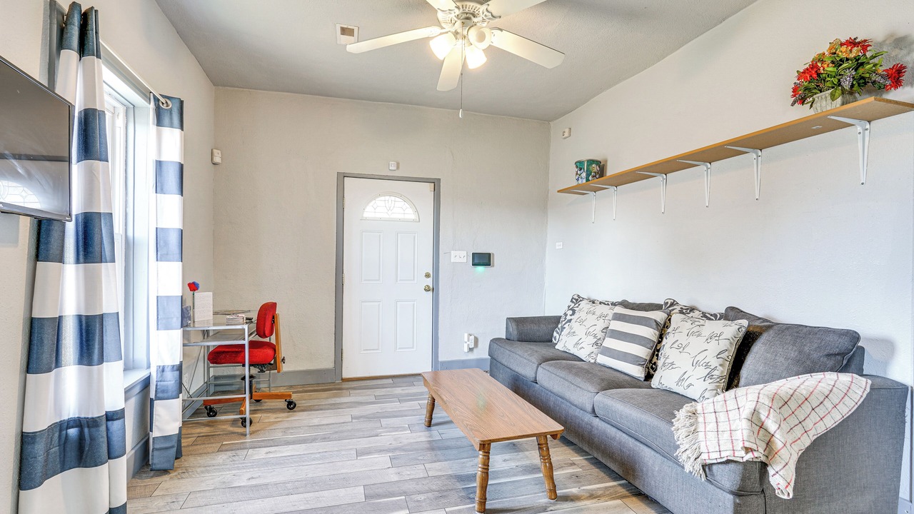Photo of Livingroom in Pueblo