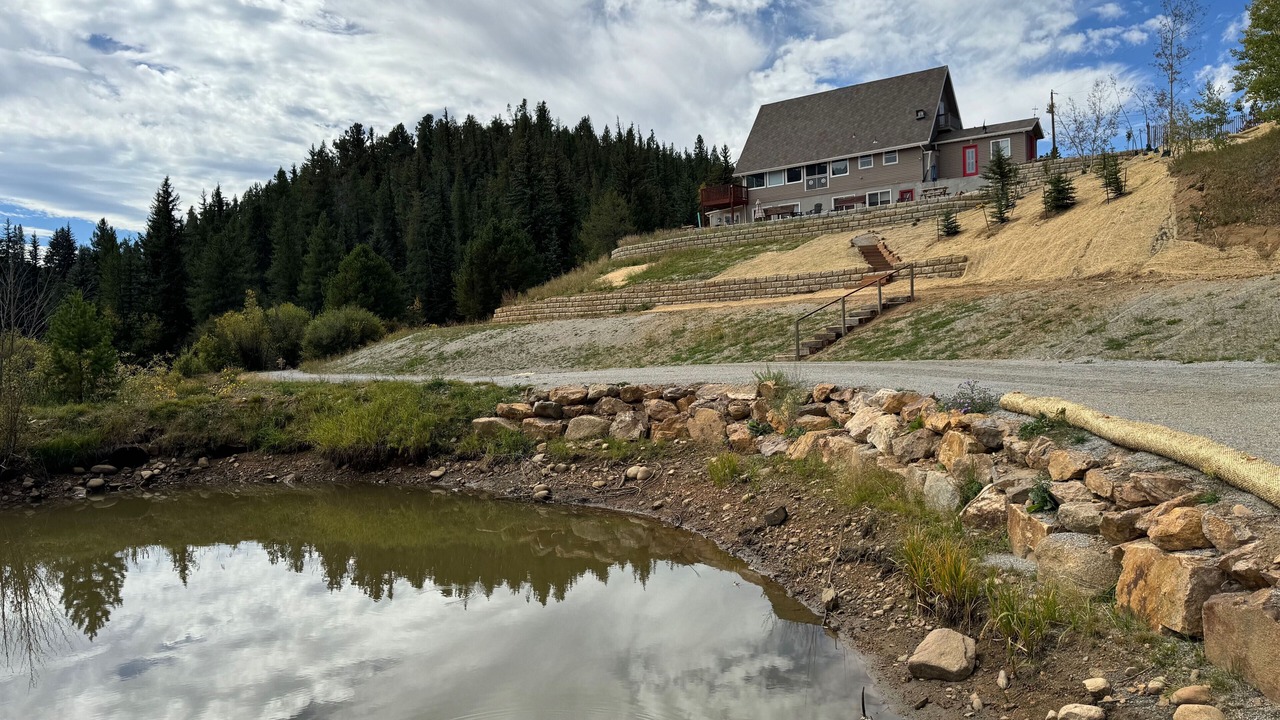 Photo of Outdoor in Black Hawk